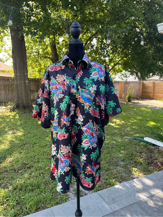 J&DHUASHA Other - Men's Hawaiian Christmas Short-Sleeve Shirt. Size L